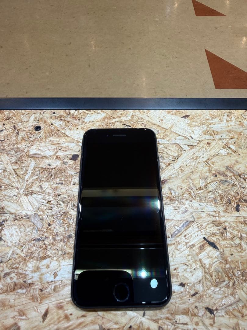 Apple iPhone 7 ブラック128gb