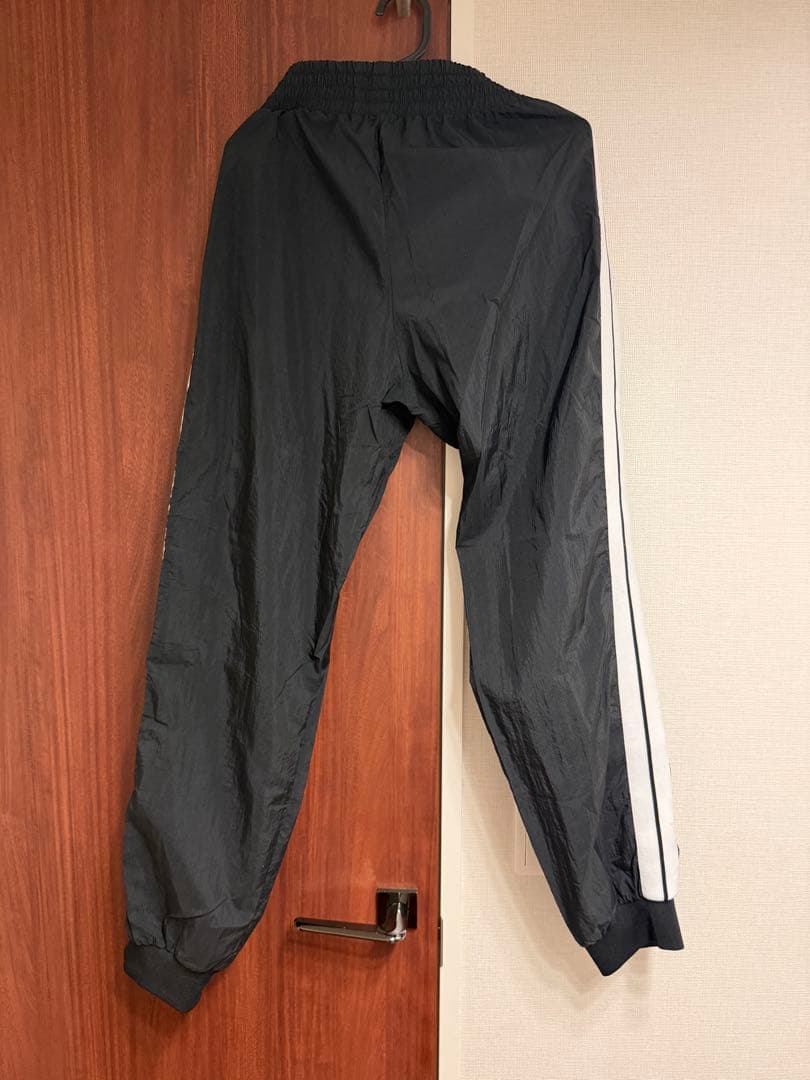 深瀬着用　Palm Angels ナイロントラックパンツ　ブラック