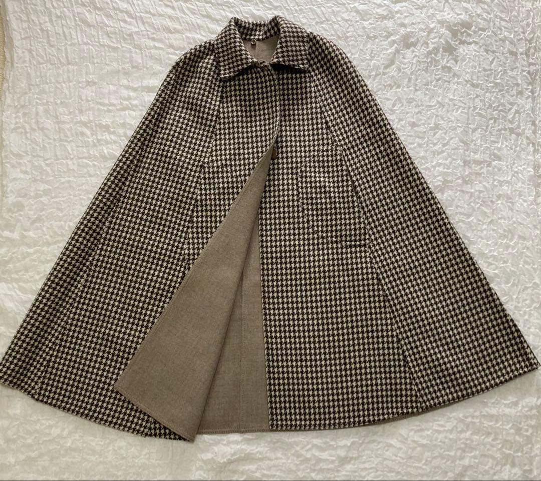 オンワード　防寒　昭和レトロ　ベージュ系　フード付きリバーシブル　マント　ケープ