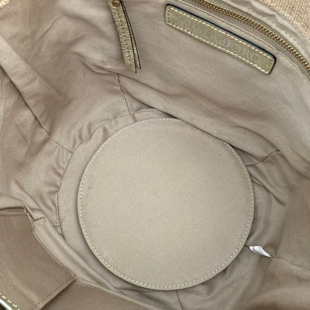 VIOLAd'ORO ヴィオラドーロ　タッセル付きカゴバッグ