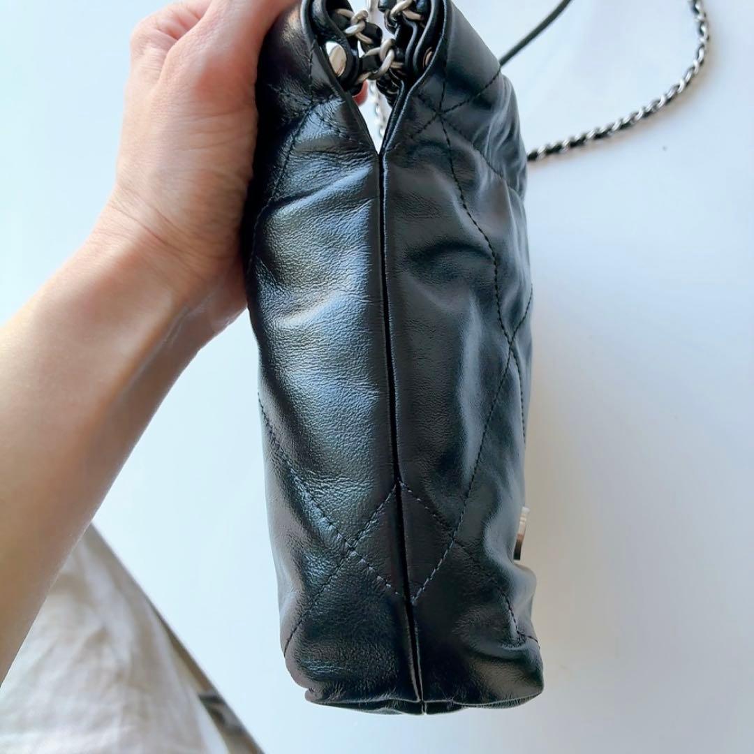 【Y】シャネル22 miniミニ 黒 シルバーロゴ ストラップ