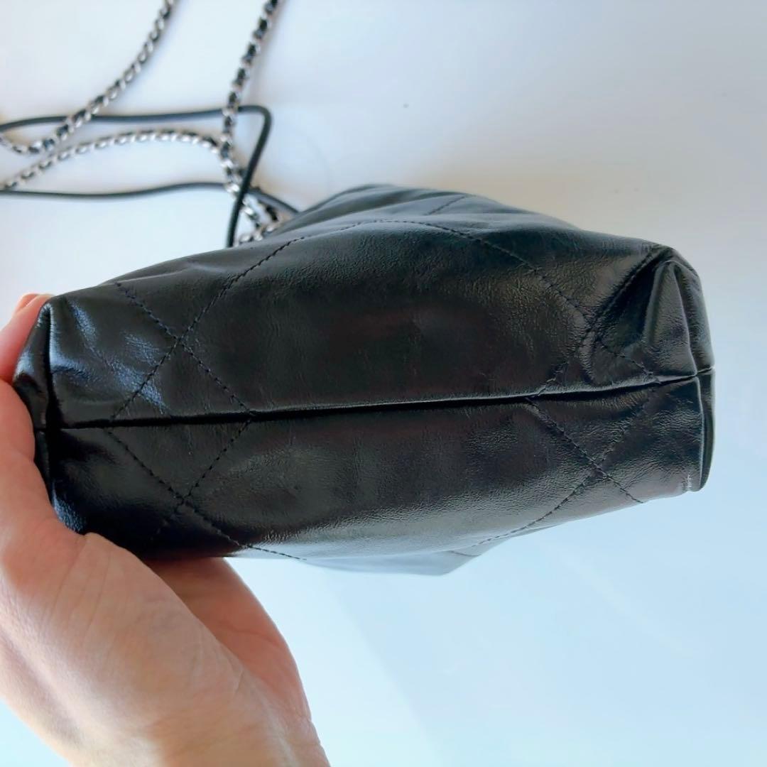 【Y】シャネル22 miniミニ 黒 シルバーロゴ ストラップ