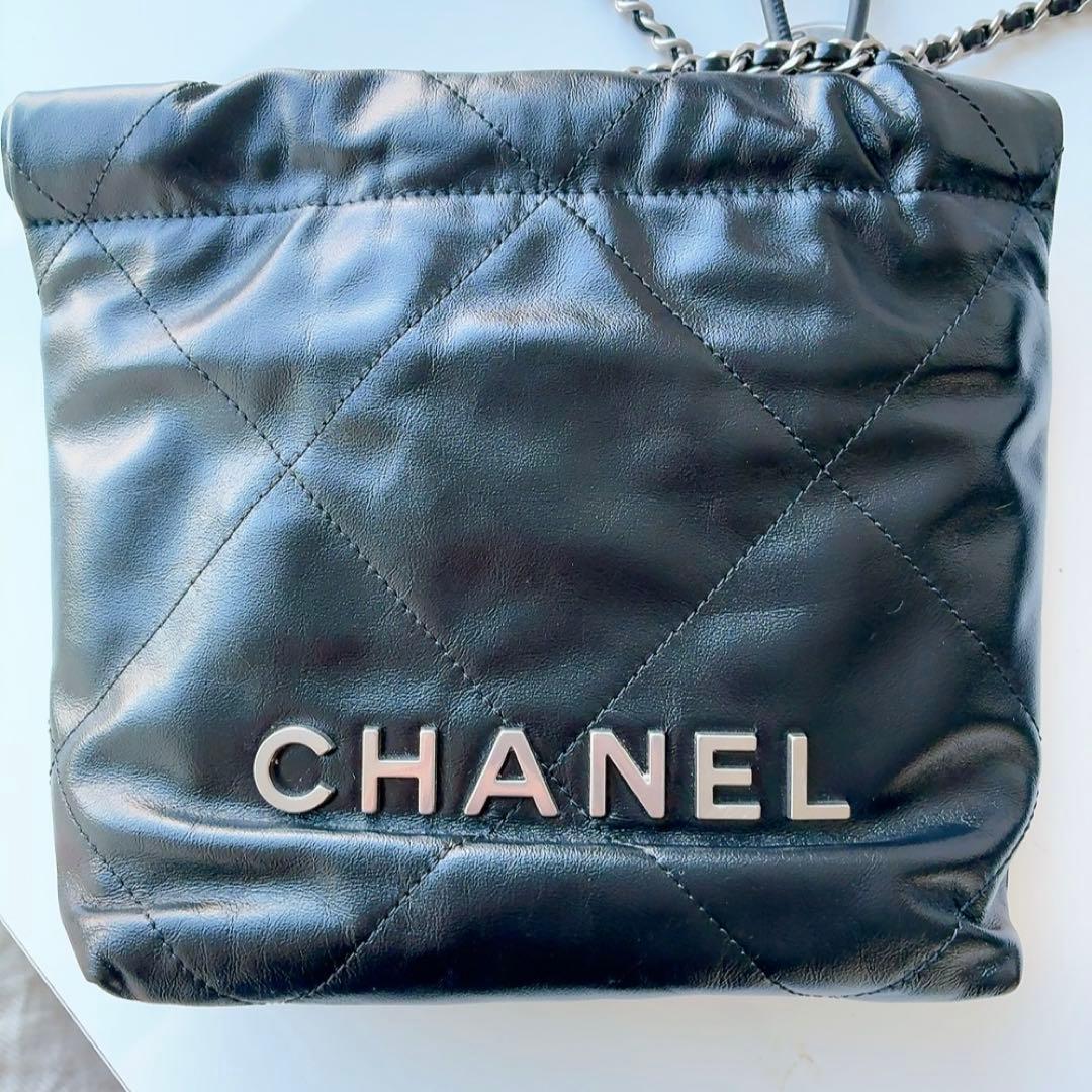 【Y】シャネル22 miniミニ 黒 シルバーロゴ ストラップ