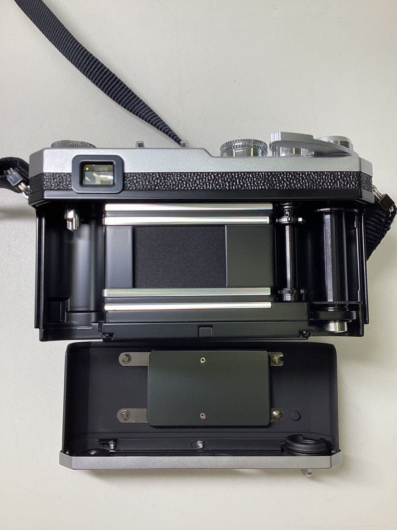 0*5様 Nikon 一眼レフカメラ シルバー 標準レンズ