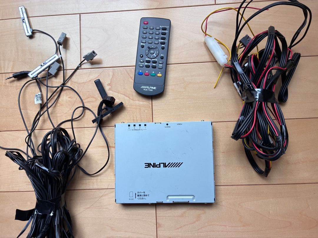 ALPINE 地デジチューナー TUE-T500 作動良好