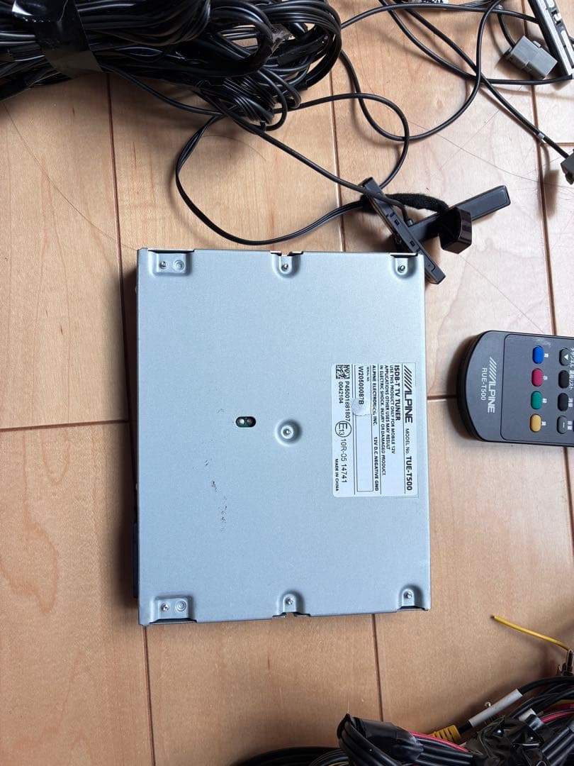 ALPINE 地デジチューナー TUE-T500 作動良好