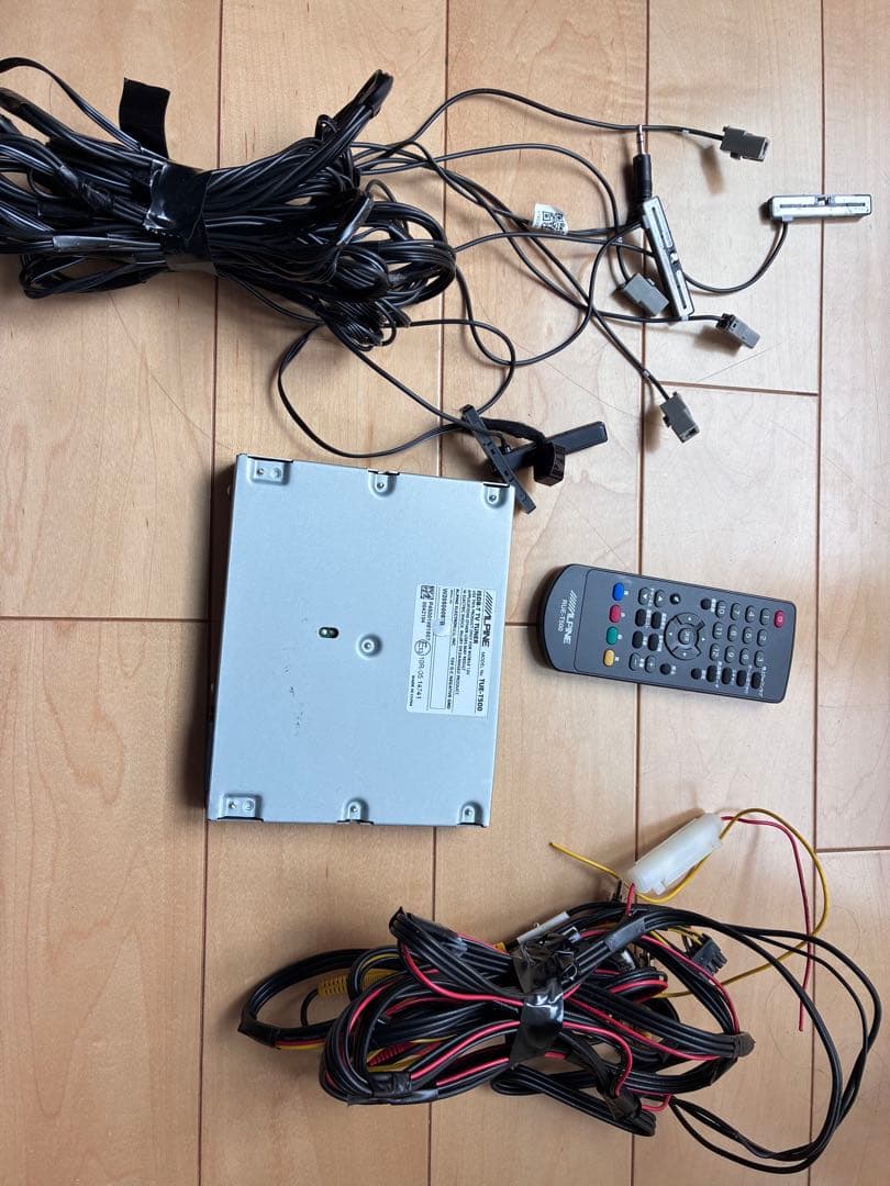 ALPINE 地デジチューナー TUE-T500 作動良好