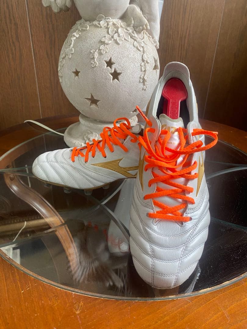 Mizuno Morelia Neo4 サッカーシューズ ホワイト/ゴールド