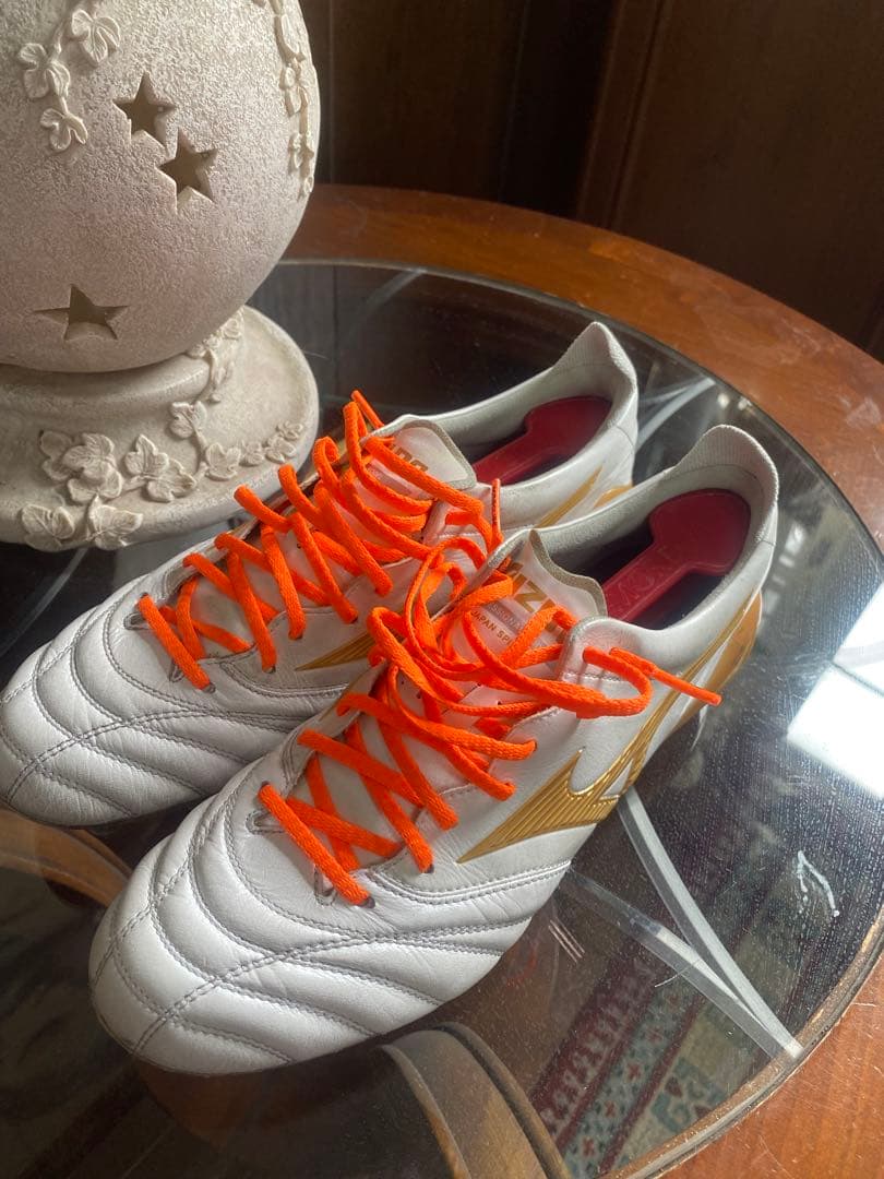 Mizuno Morelia Neo4 サッカーシューズ ホワイト/ゴールド