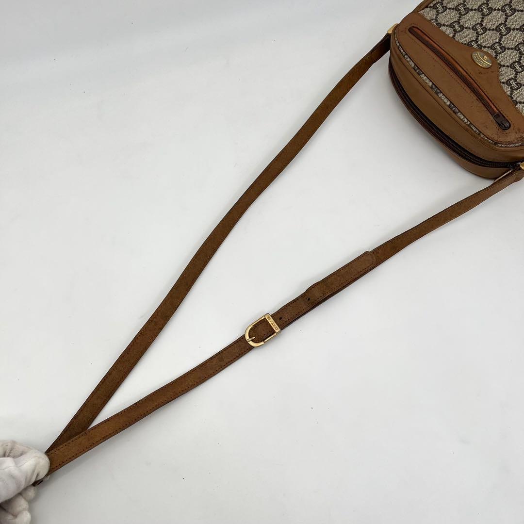 GUCCI ショルダーバッグ ポシェット 斜めがけ GGプラス ロゴ金具 PVC