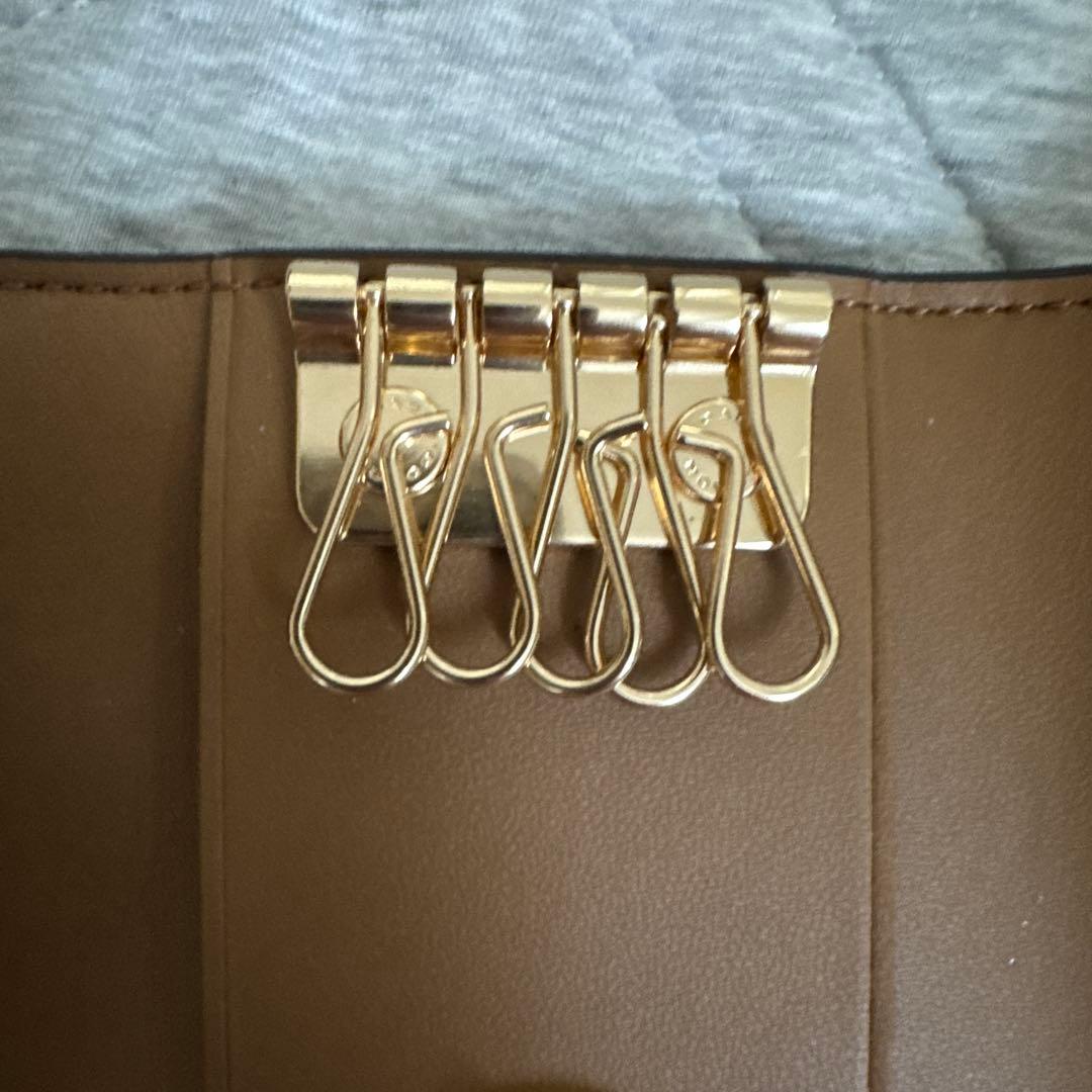 COACH 花柄キーケース