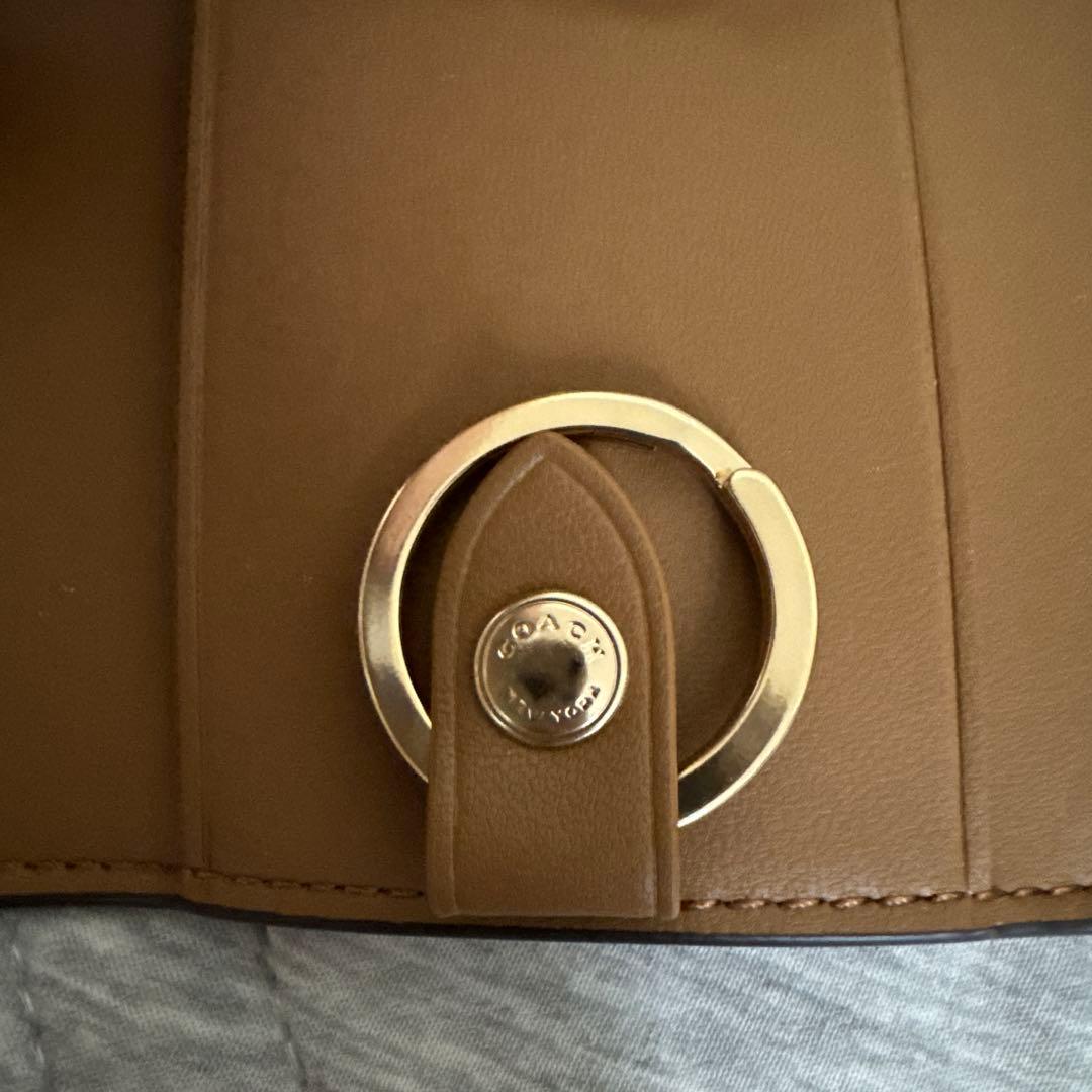 COACH 花柄キーケース
