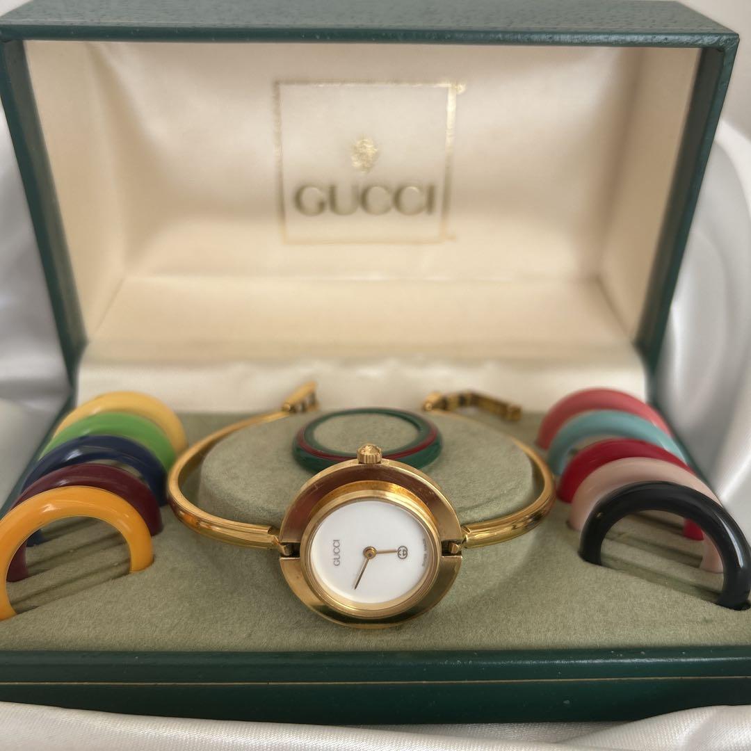 GUCCI 腕時計(クォーツ) カラーベゼル付き