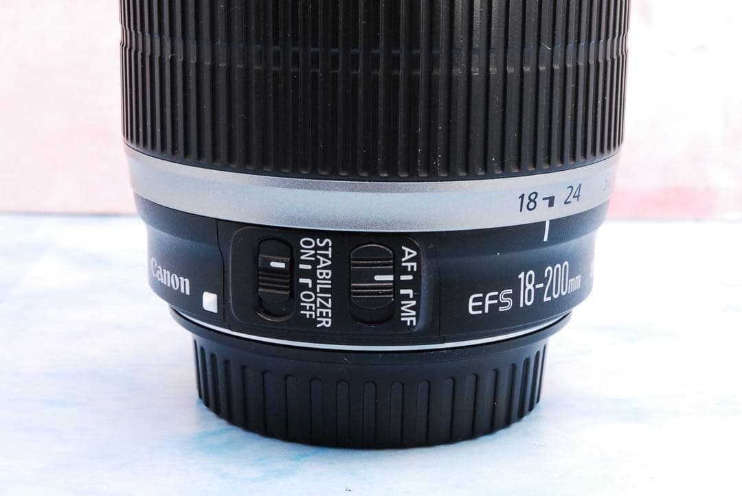 ✨美品✨Canon EF-S 18-200mm F3.5-5.6 IS