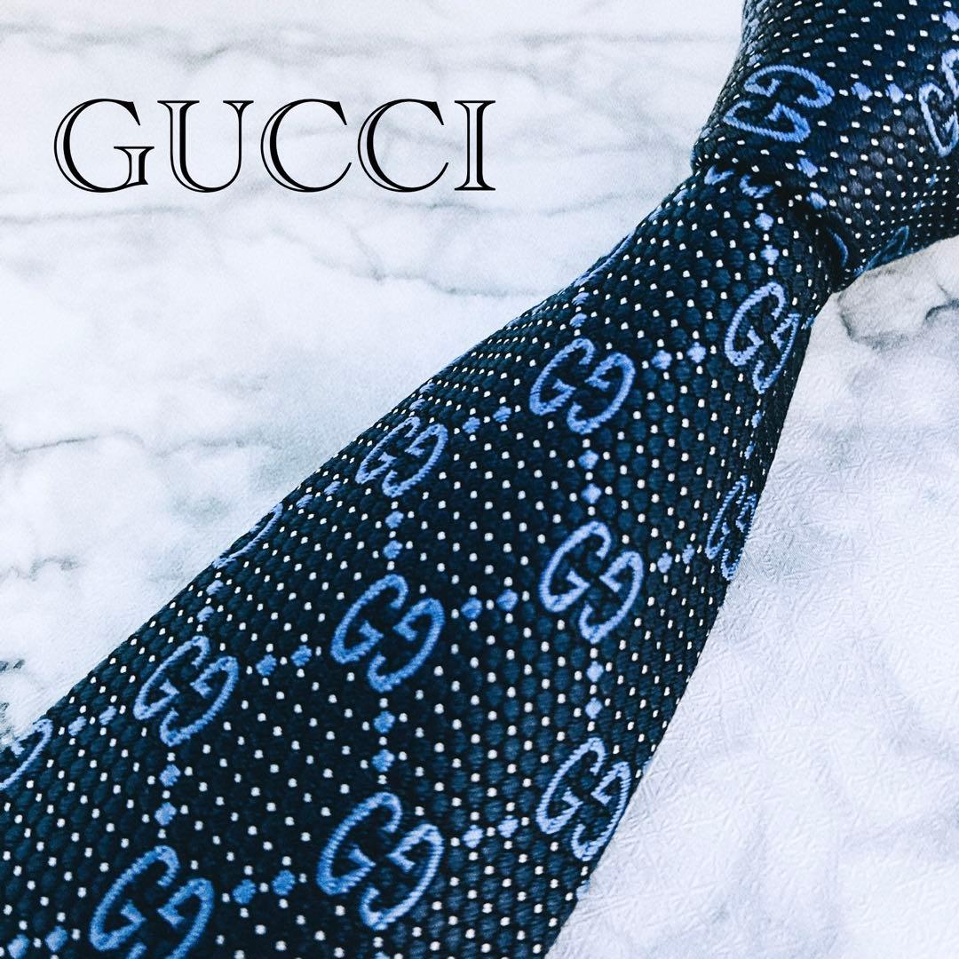 ✨美品✨汚れなし✨GUCCI ハッキリしたGG柄 濃いめのブルー　ネクタイ