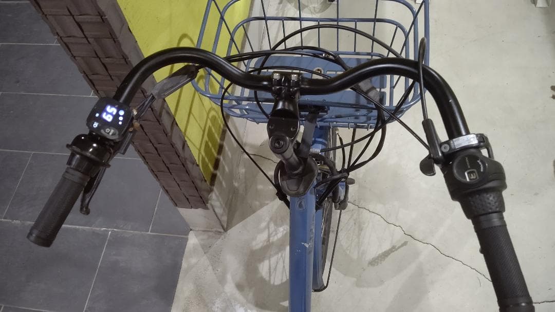 BIKKE　MOB　回生充電付き　ブリヂストン　電動自転車　シートクッション新品