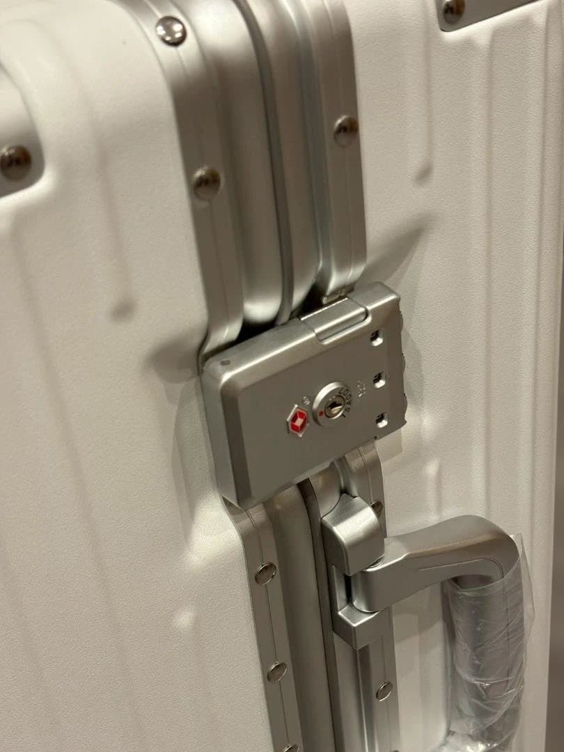 リベティ多機能キャリーケース【マットホワイトМサイズ】A55