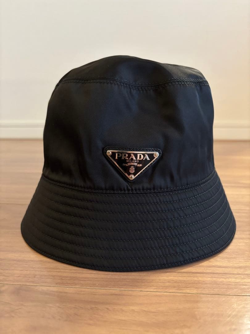 PRADA プラダ 三角ロゴ 金具 バケットハット 帽子 サイズM ブラック