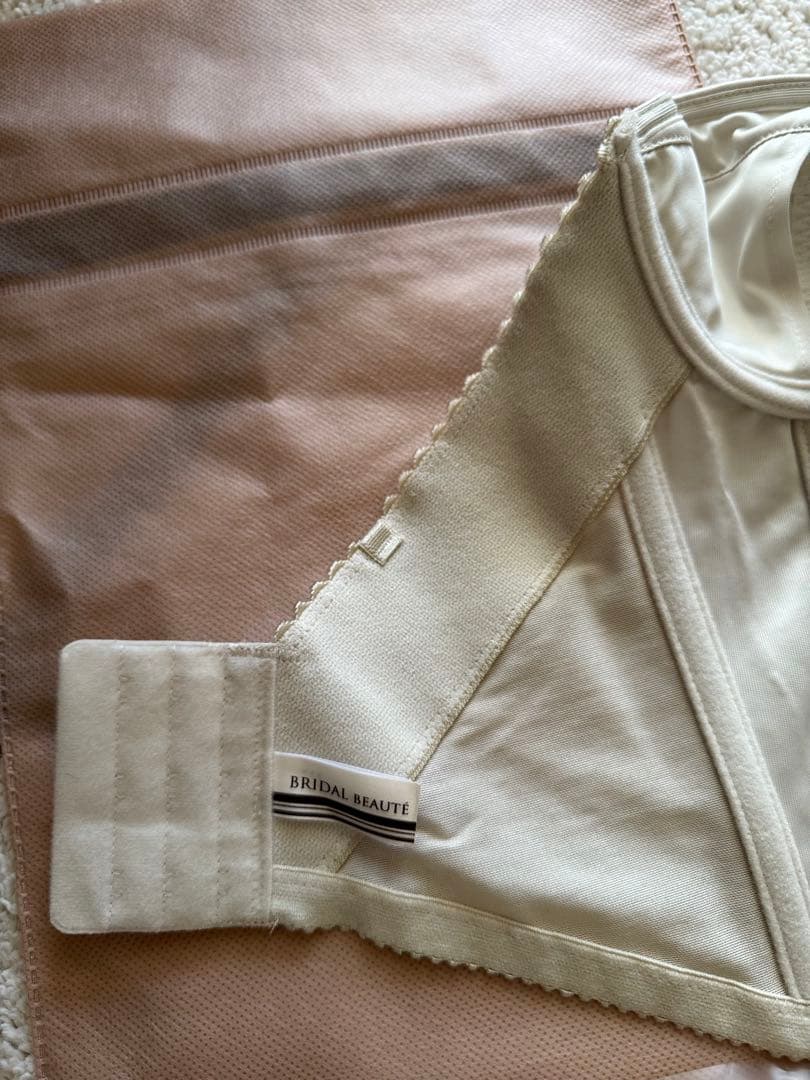 ブライダルボーテ　ビスチェ＆ガードル