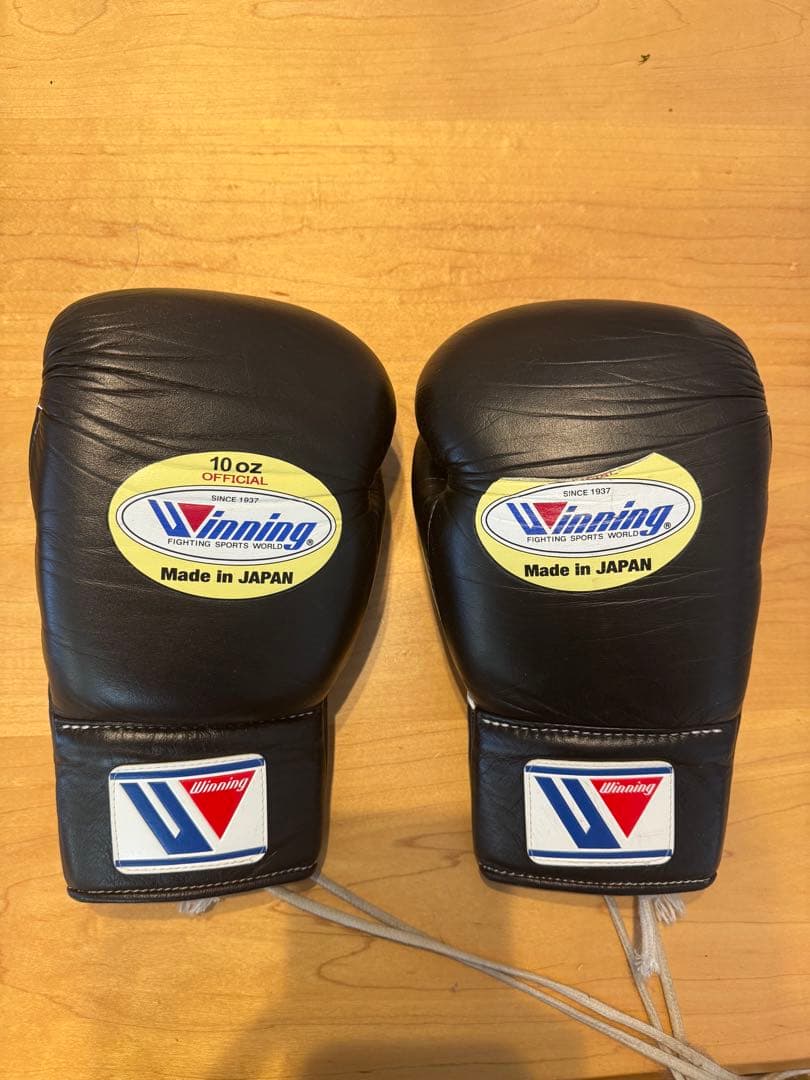 Winning ボクシンググローブ 10オンス(紐)
