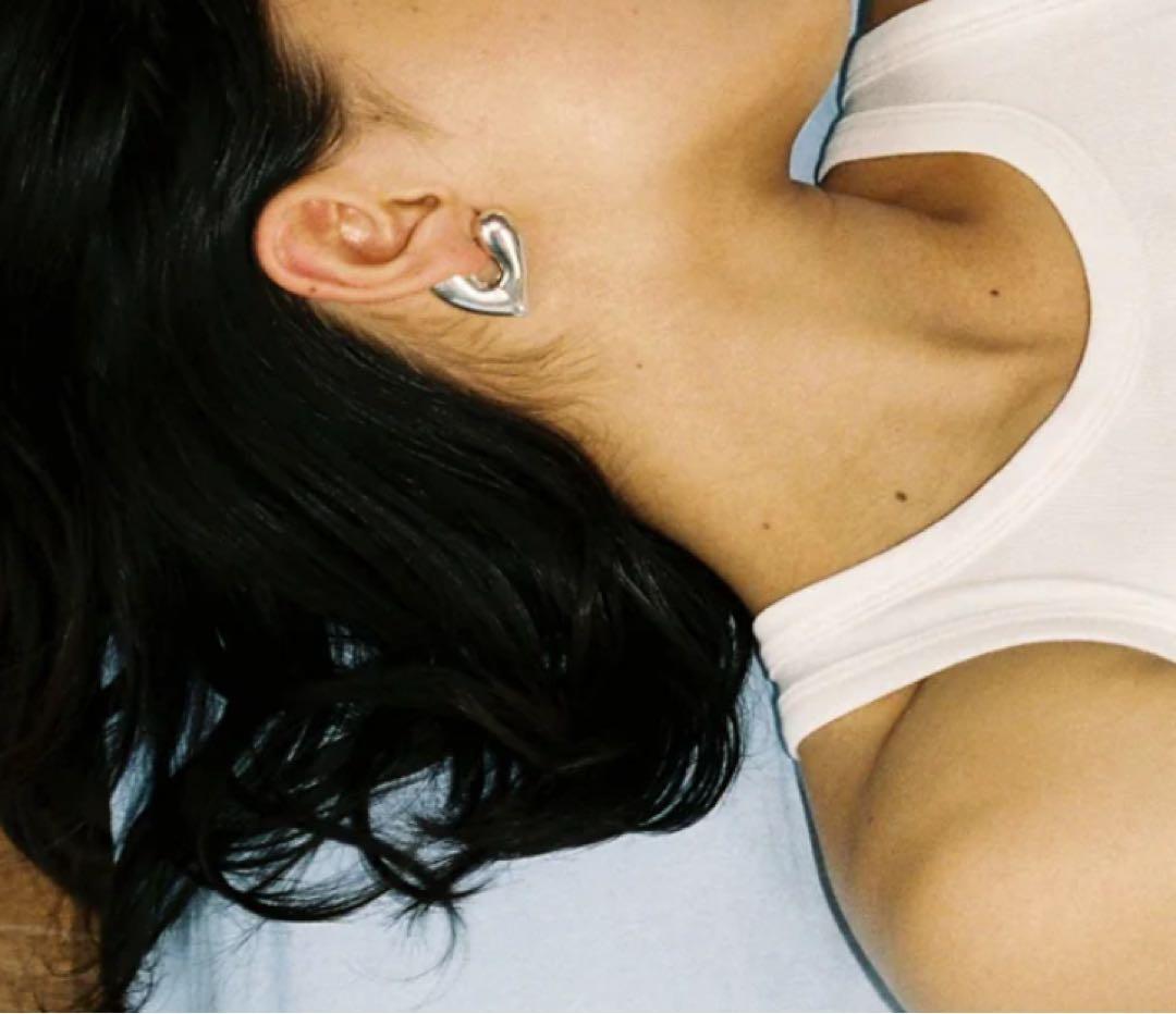 ANNIKA INEZ ハートシェイプピアス