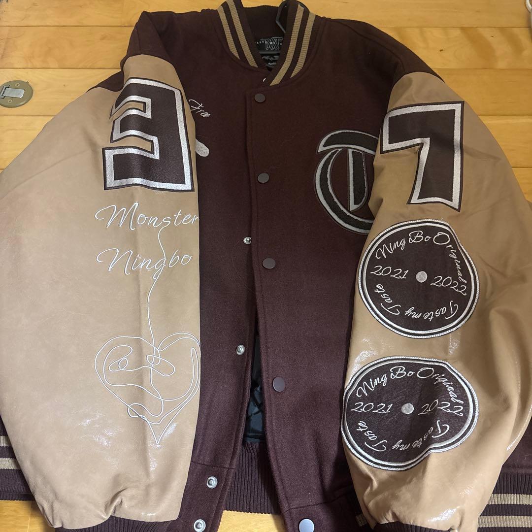 silettoのスタジャン