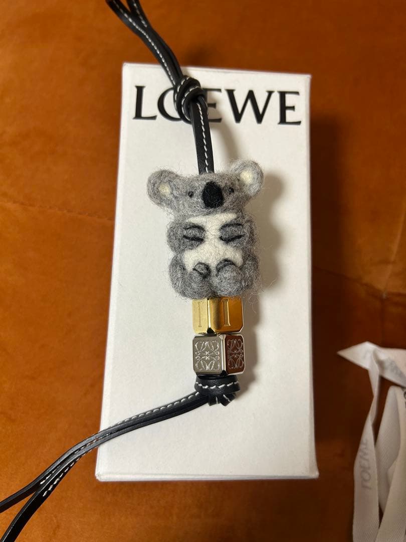 LOEWE コアラ フェルトチャーム