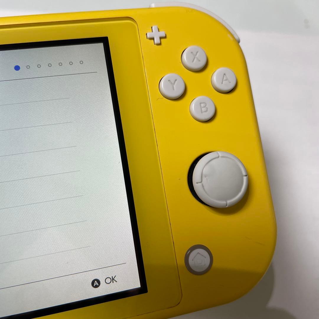 Switchライト　イエロー　本体