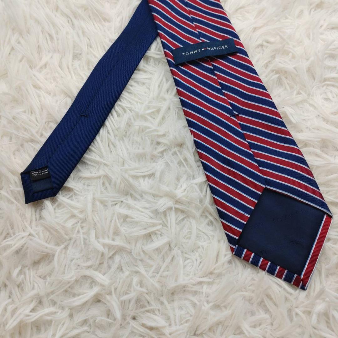 トミーヒルフィガー 高級シルクネクタイ ストライプ柄 ネイビー