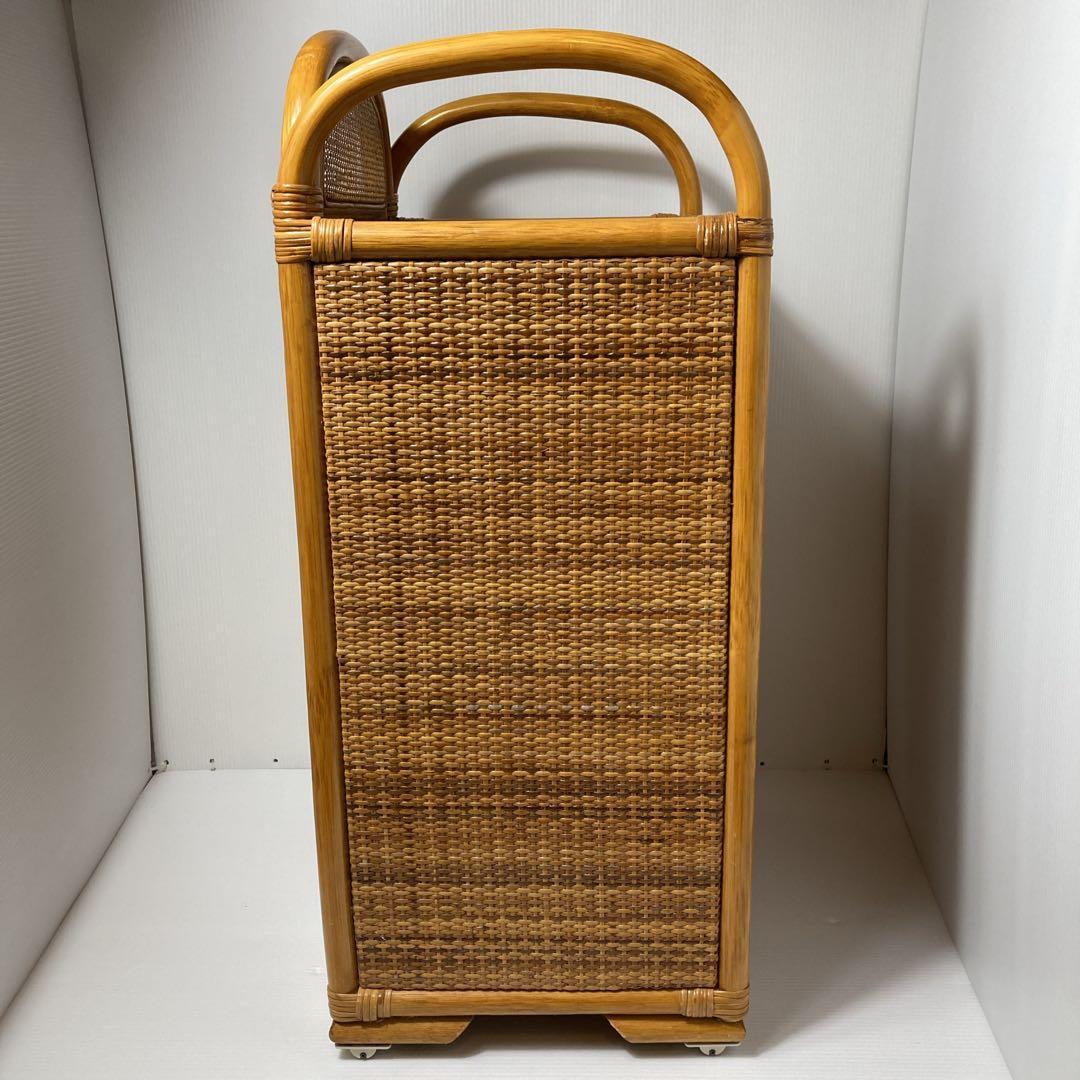 美品❗️ラタン　籐　4段チェスト　キャスター付き　アジアン家具　収納家具