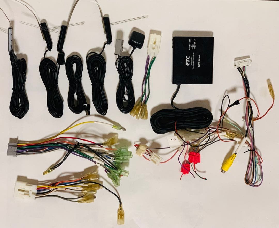 Panasonicパナソニック CN-RA05WD 地デジ ストラーダ ETC