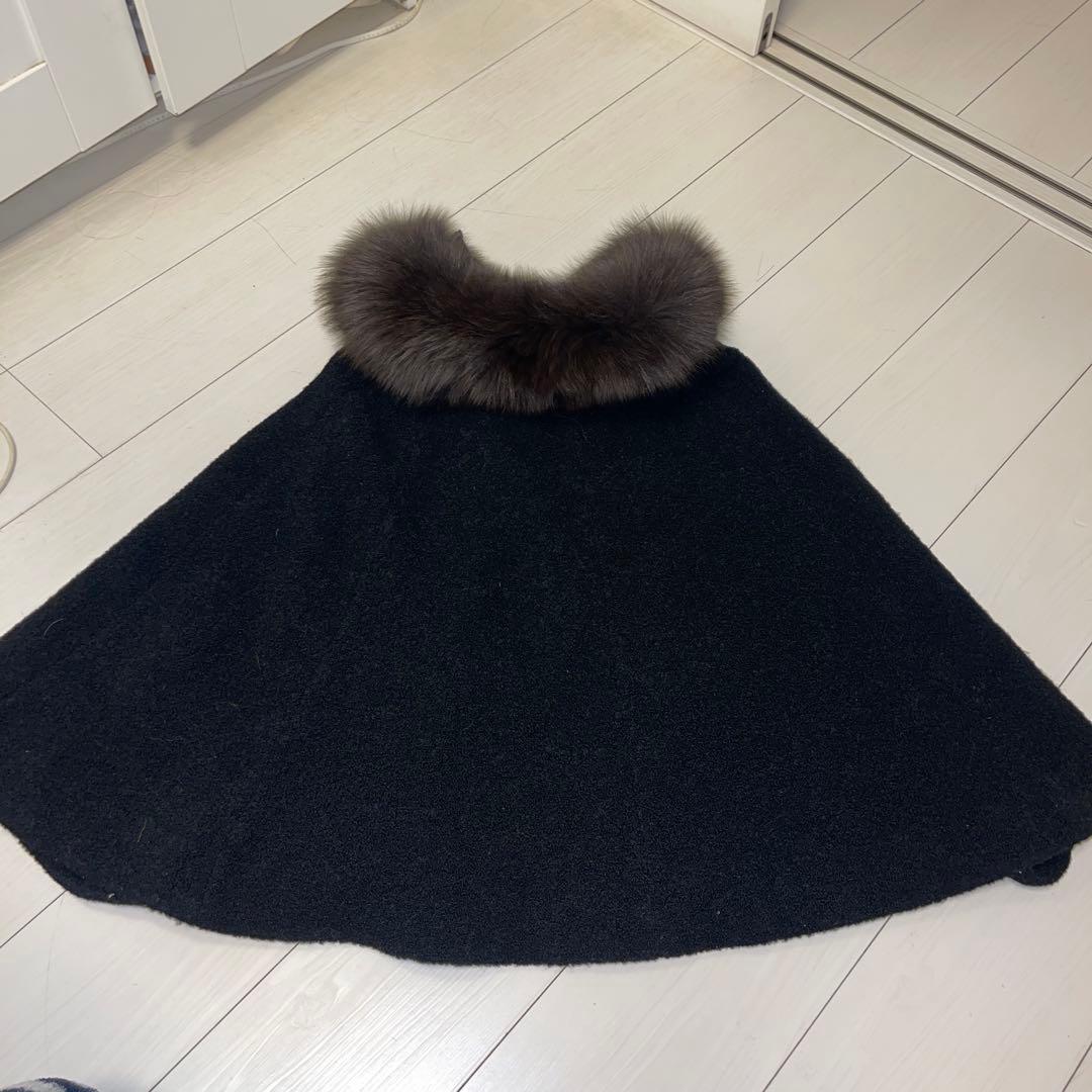 アナトリエ　ブラック ケープコート