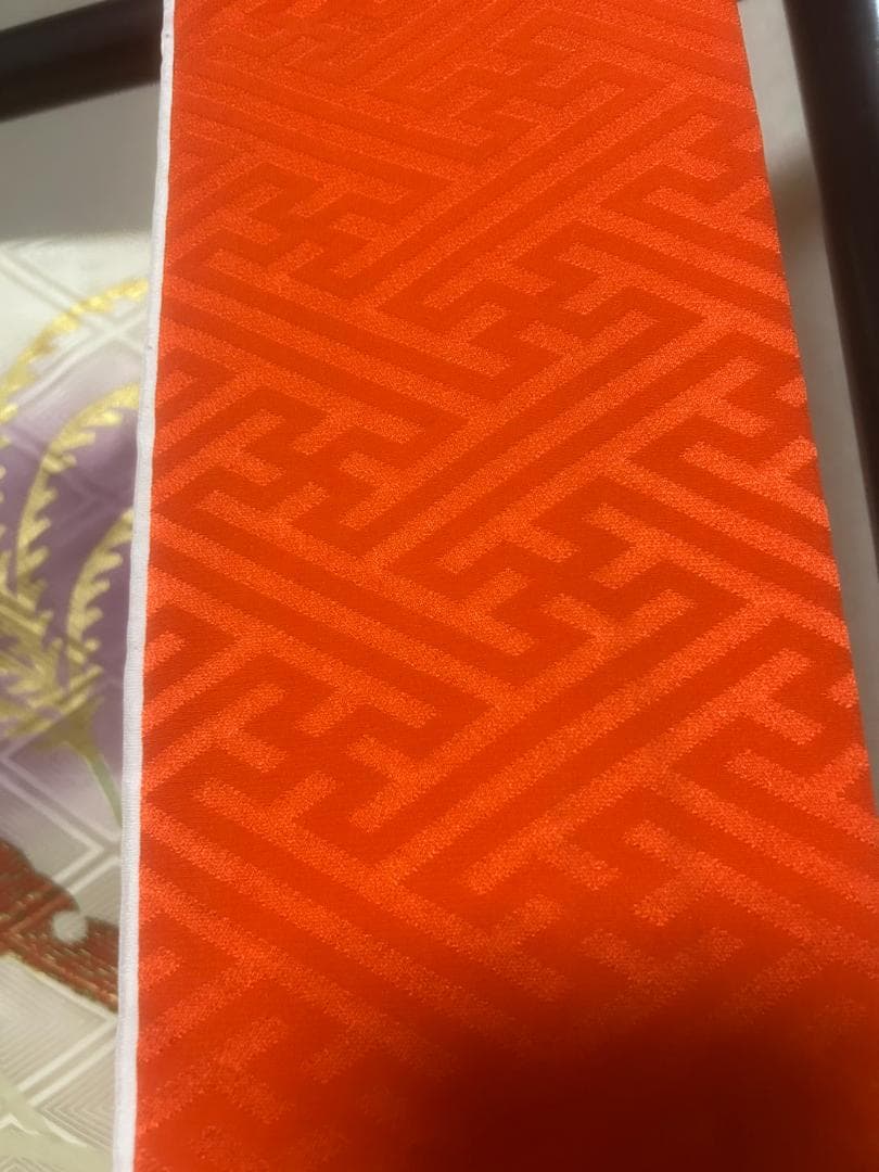 振袖 すすきに赤い蝶の柄 クリーム色　白系