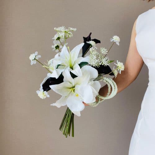 ブーケ│カサブランカと胡蝶蘭の大人の和洋/ウェディングブーケ|造花ブーケ|前撮り