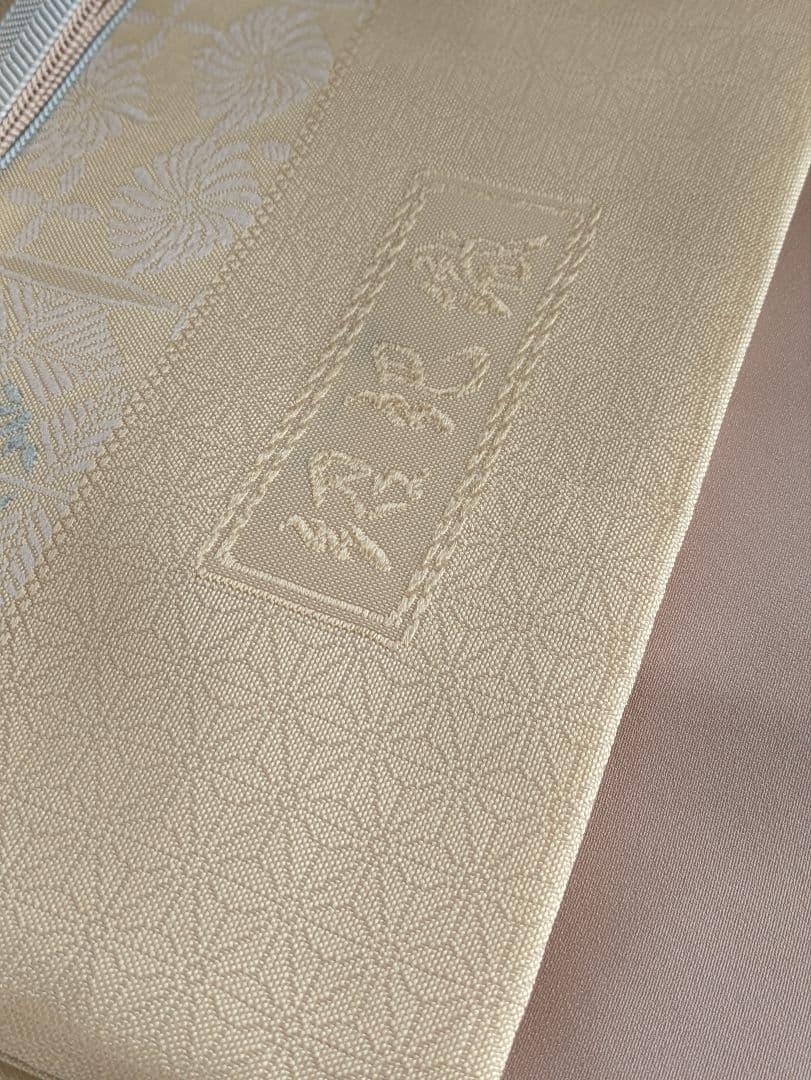 正絹京友禅染め手書き付下　ピンクベージュ季節の花お仕立て上がり