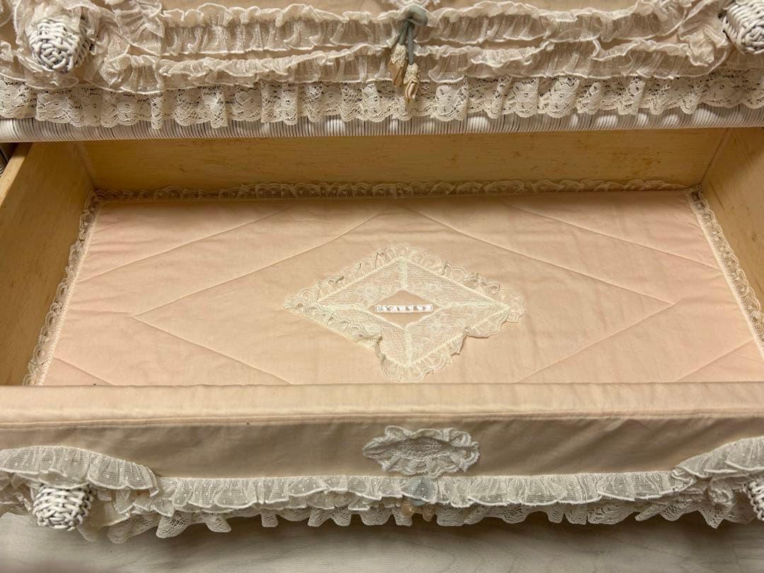 さえら HISCHRONE ヒスクローネ チェスト