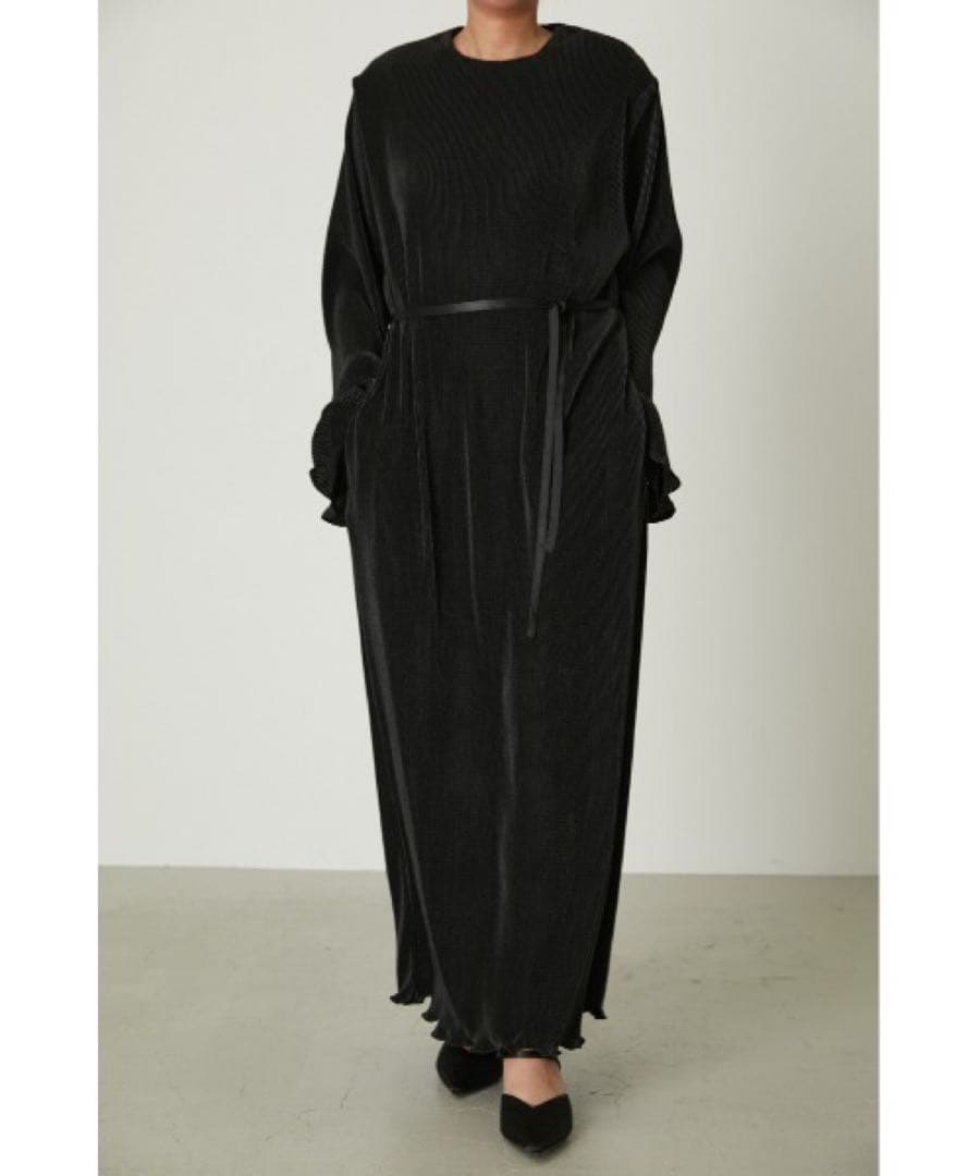 RIM.ARKリムアークPleats shoulder padded OP