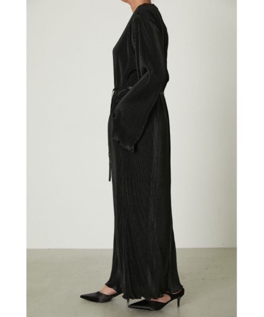 RIM.ARKリムアークPleats shoulder padded OP