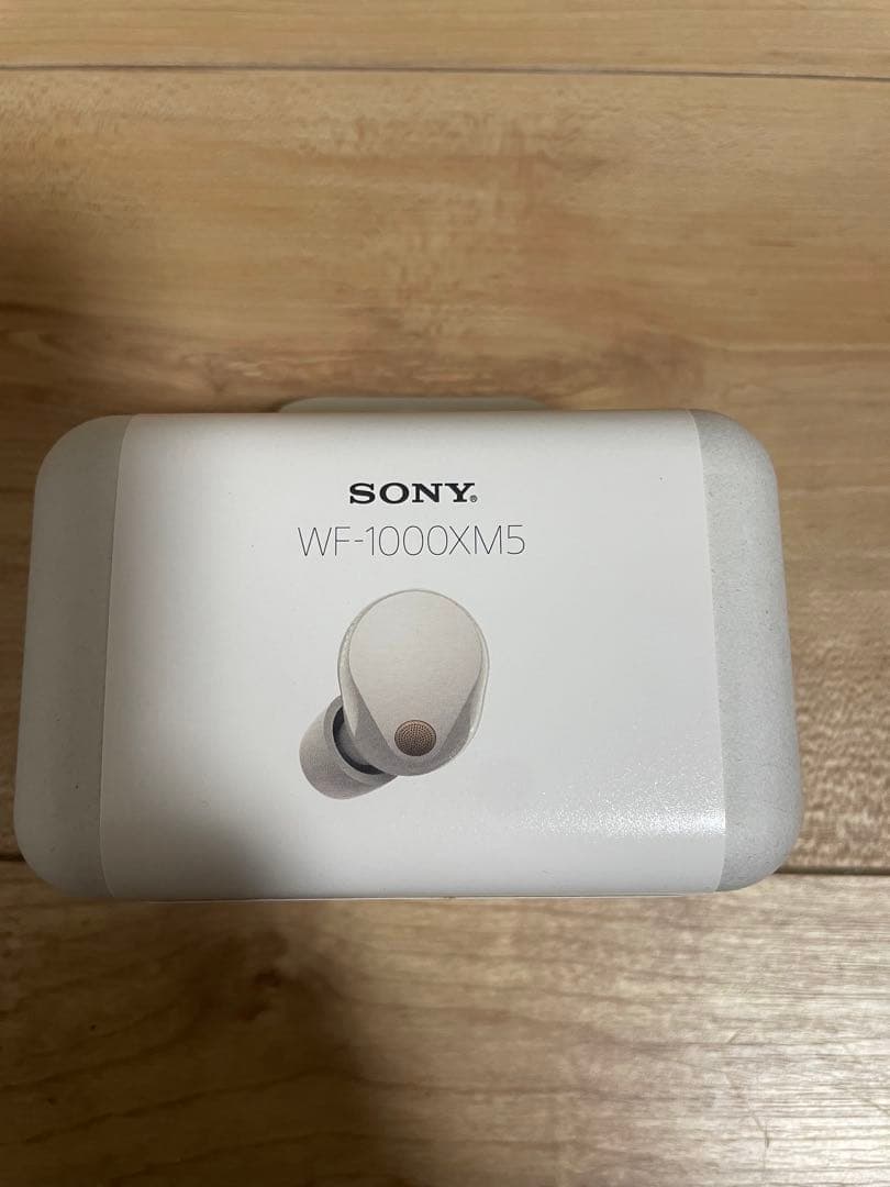 ワイヤレスノイズキャンセリングイヤホン WF-1000XM5 プラチナシルバー