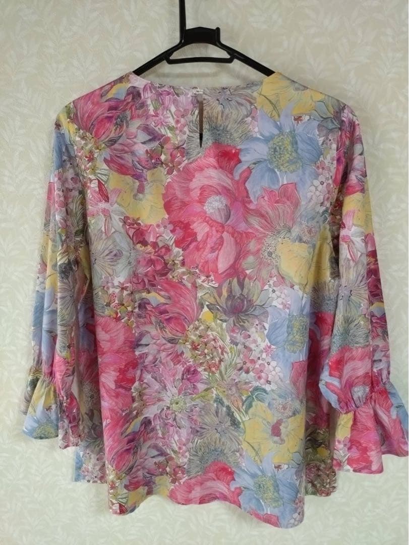 【週末価格】Savoir リバティプリント　ブラウス