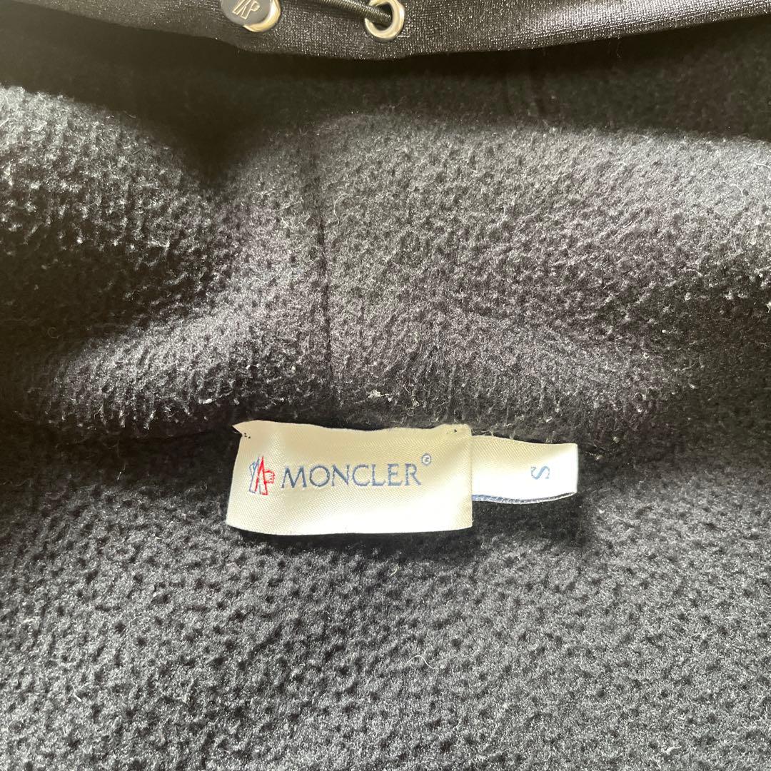 MONCLER(モンクレール)ネイビー パーカー
