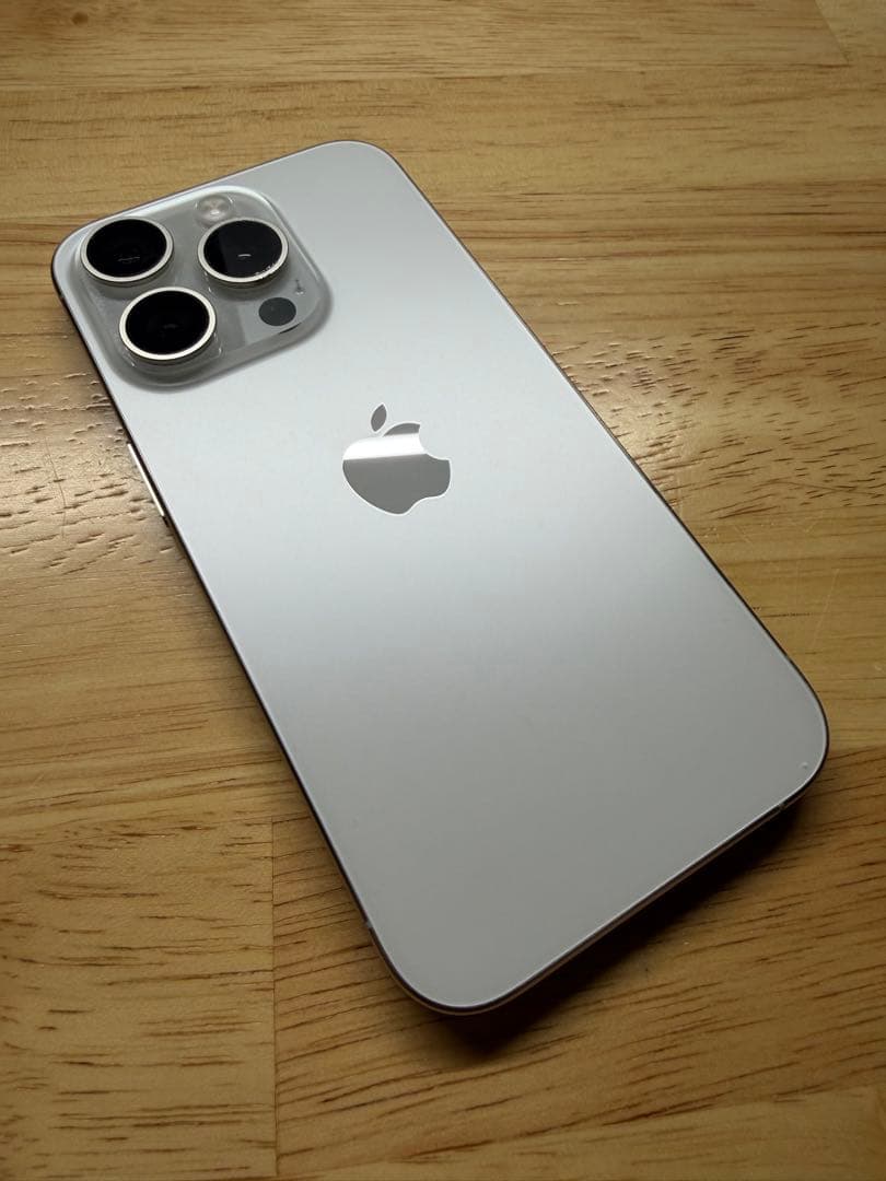 あ*様 Apple iPhone 15 Pro シルバー 本体