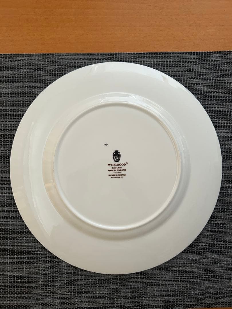 ウェッジウッド【黒壺】ハンティングシーン　カップ＆ソーサー 、プレートセット