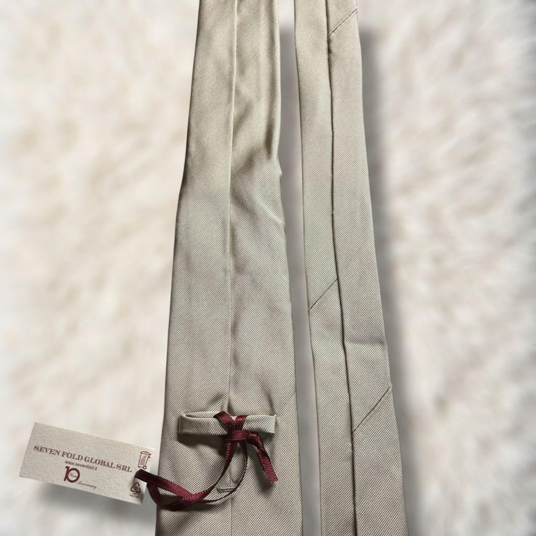 【新品✨】アットヴァンヌッチ ソリッド アイボリー スフォデラート セッテピエゲ