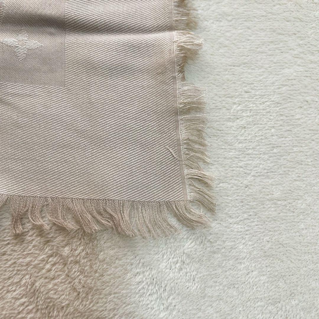 ルイヴィトン モノグラム ショール ストール シルク　ベージュ　大判