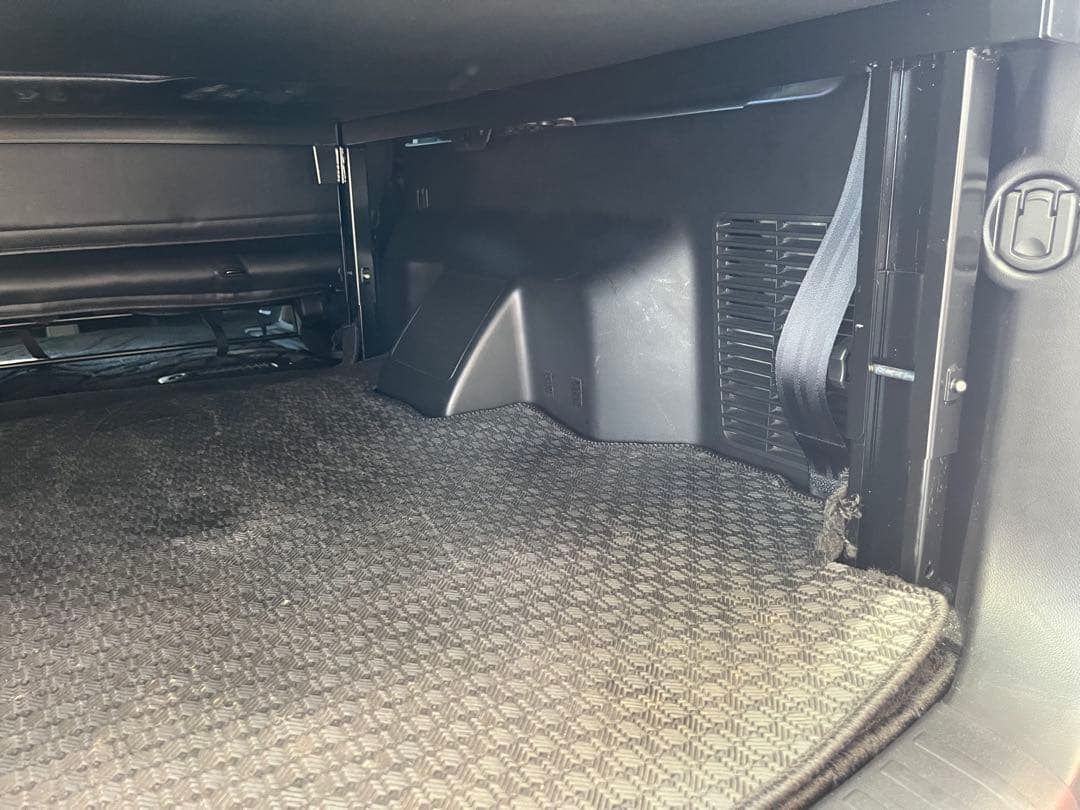 MADLYS デリカD5 ベッドキット　マット付き