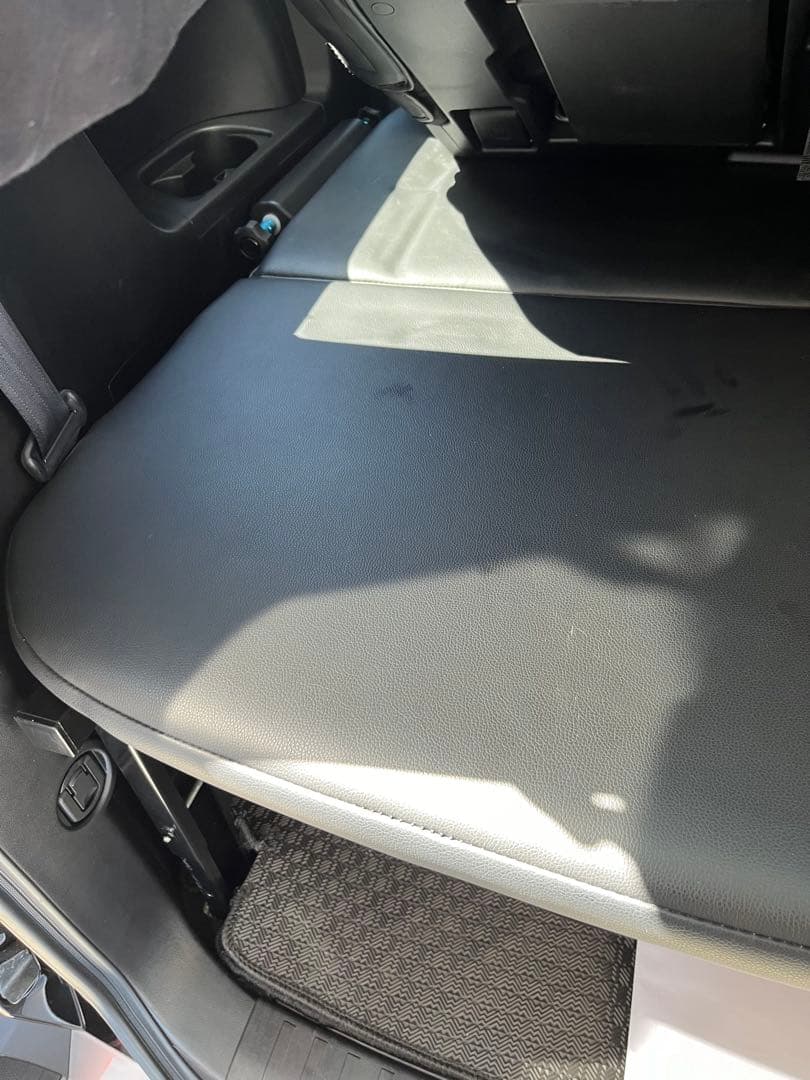 MADLYS デリカD5 ベッドキット　マット付き