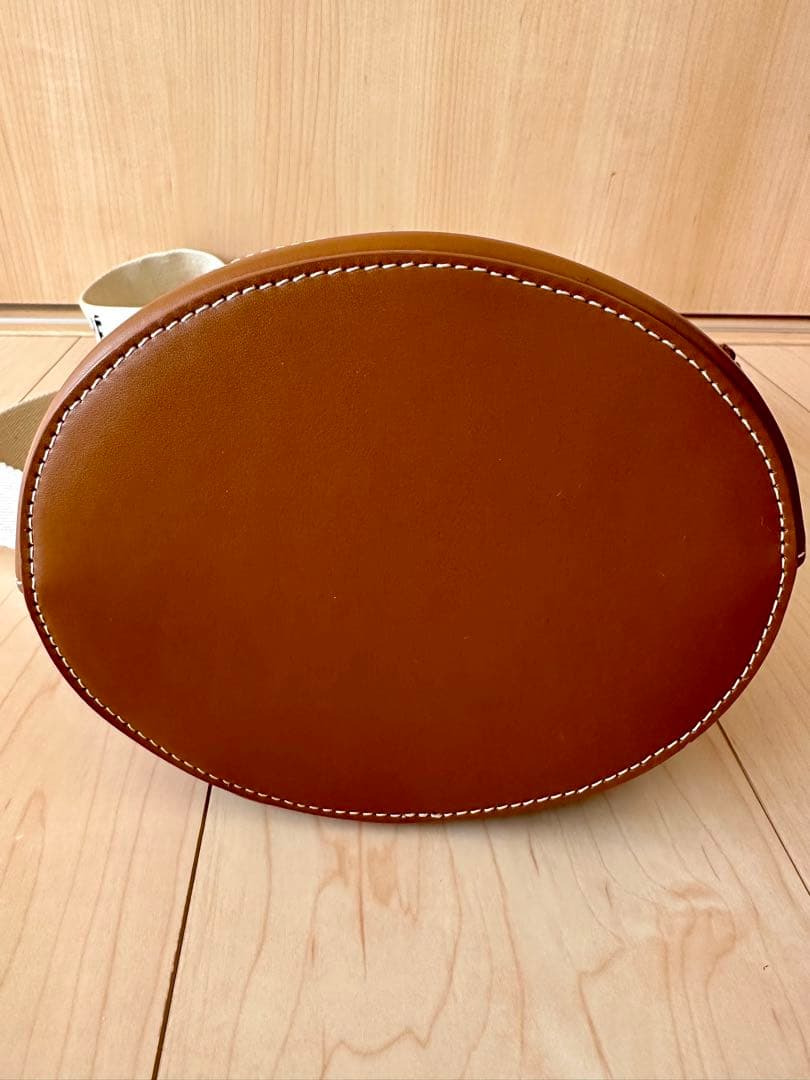 MAISON KITSUNE コントゥアフォックスバケットバッグ