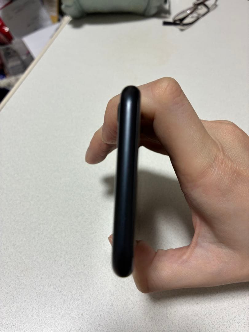 Apple iPhone SE3 第3世代　64GB