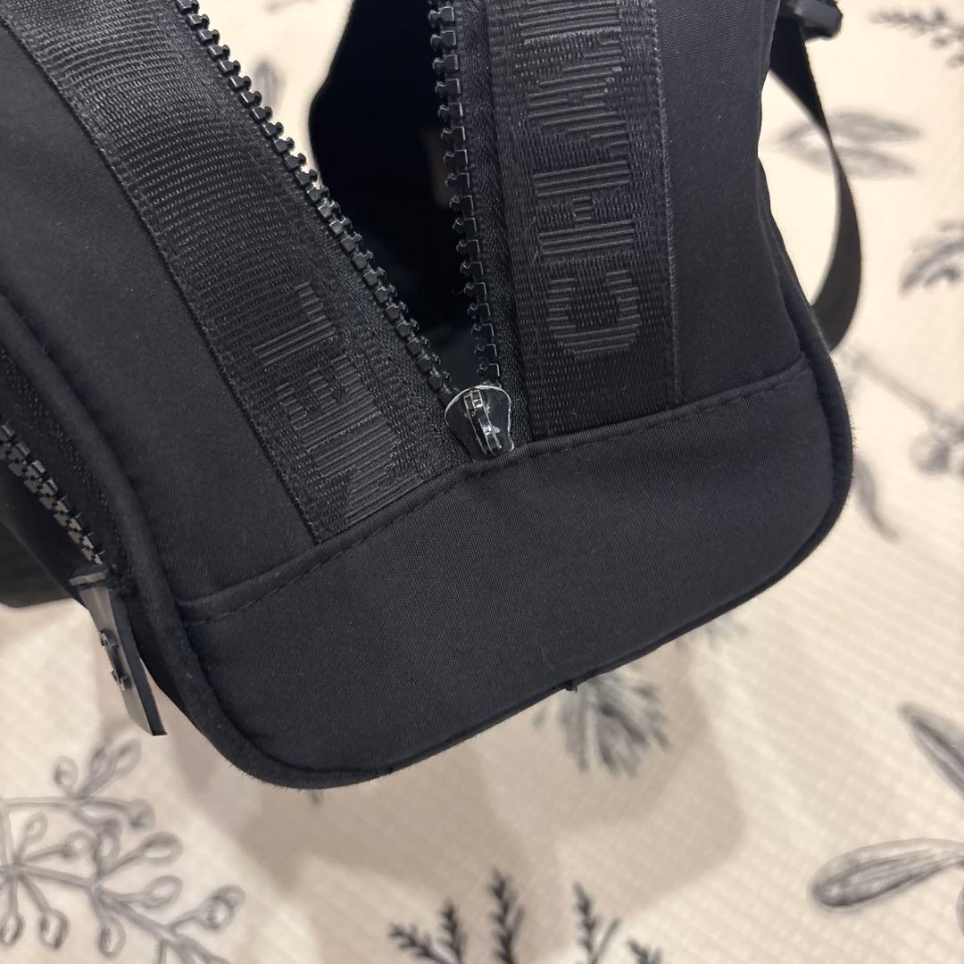 CHANEL ブラック ショルダーバッグ ノベルティ